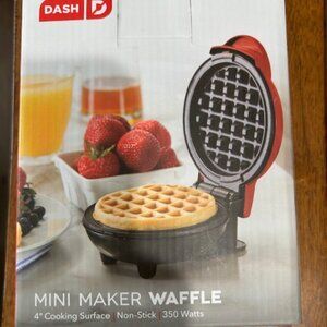 NIB Dash Mini Waffle Maker 4 in. Nonstick,  red